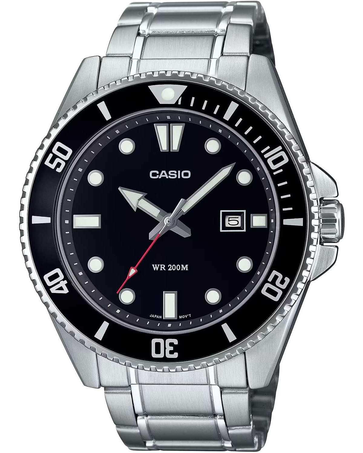 Casio CASIO Collection - MDV-107D-1A1VEF Silver case with Stainless Steel Bracelet